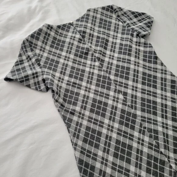 Comfy Casual Tommy Hilfiger Plaid - Picture 7 of 7